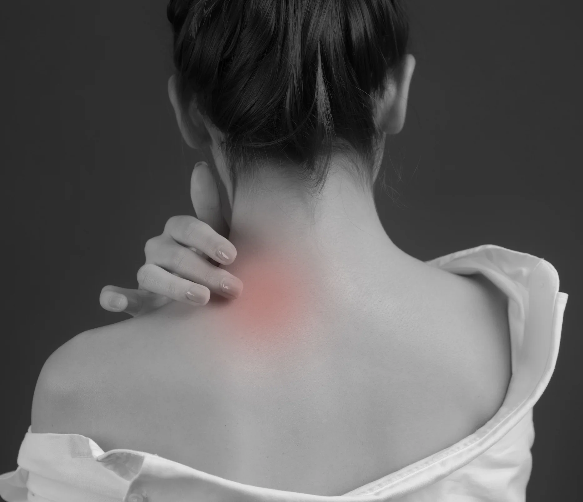 An X-ray of neck pain, where the neck is highlighted in red to pinpoint the pain in Maryland