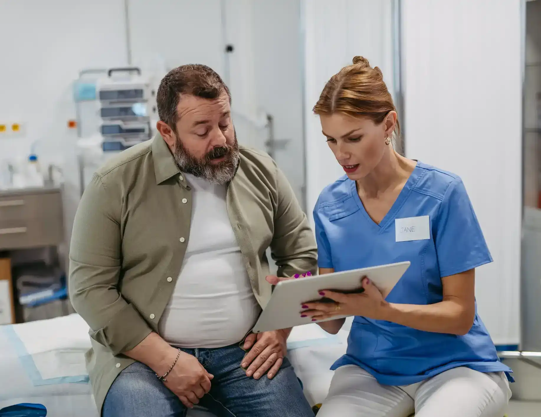 A doctor is explaining the Diabetes treatment options to the patient in Maryland